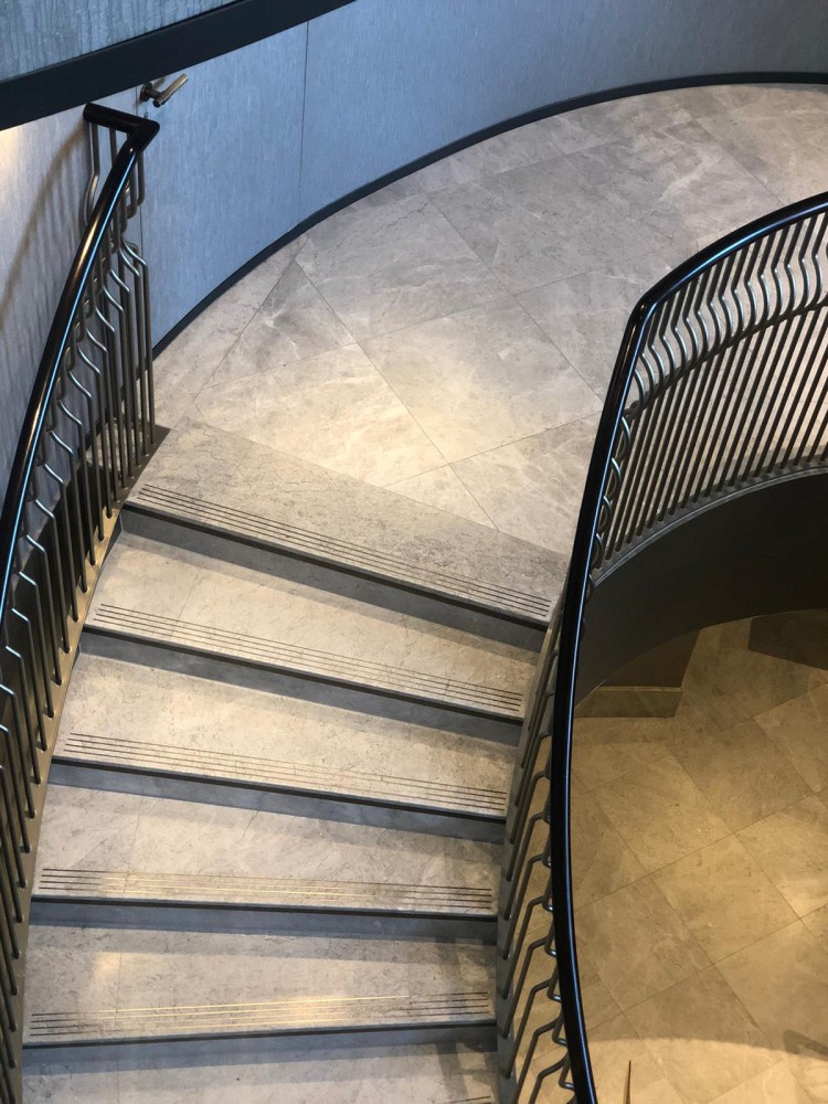 no alt tag provided