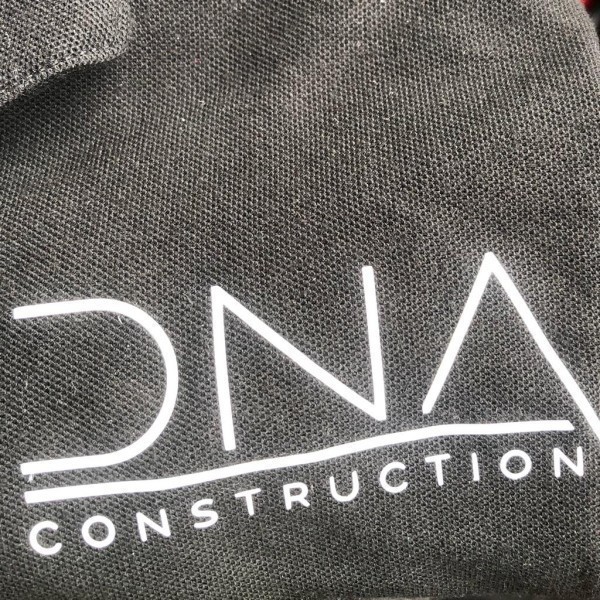 DnA construction logo